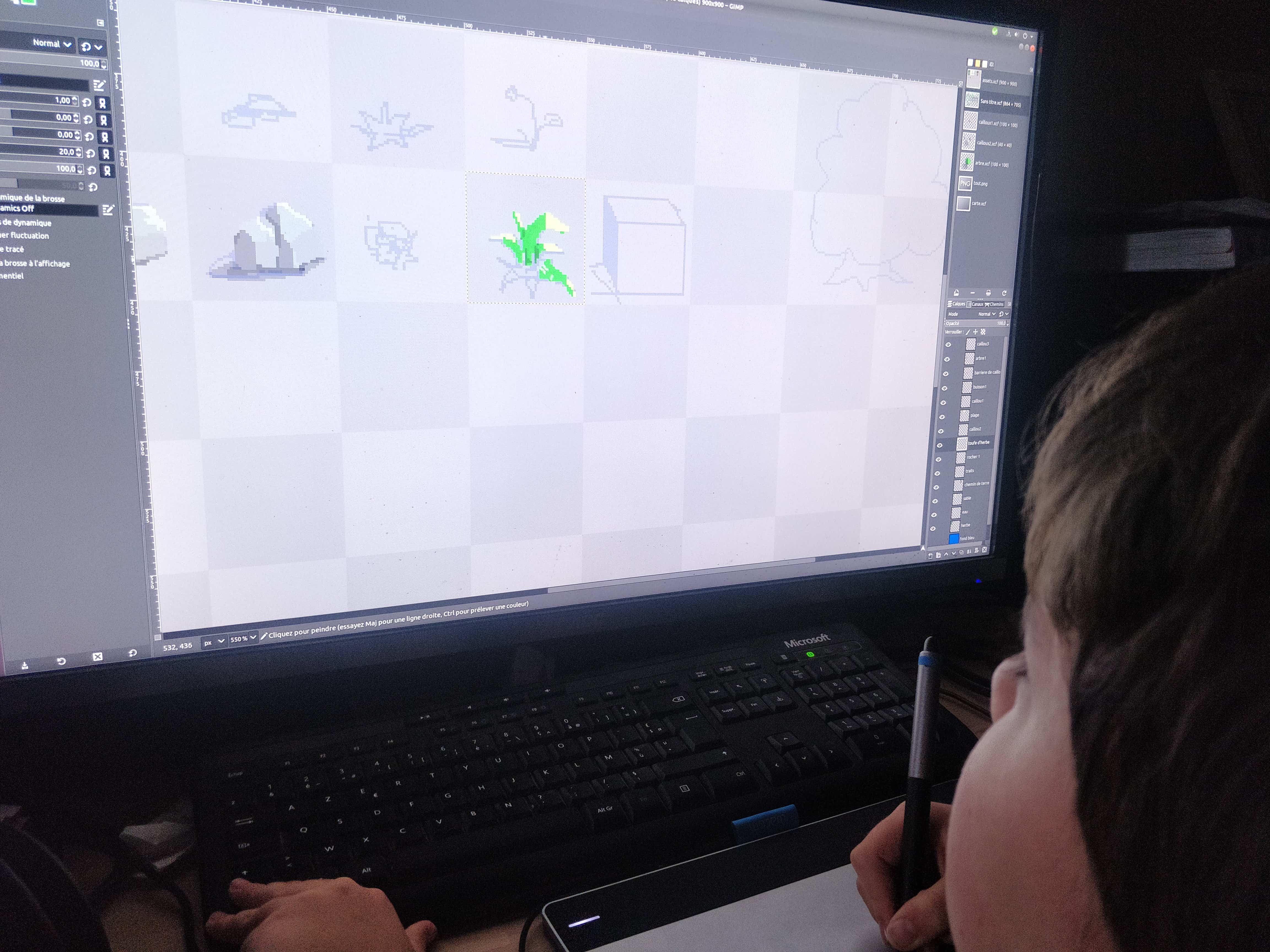 Clément qui dessine encore des assets